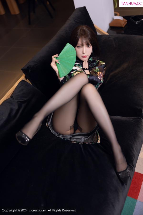 陈芝 芝芝Booty [XiuRen]高清写真图 2024.07.17 No.8876 徐莉芝Booty 黑丝美腿第17张图片